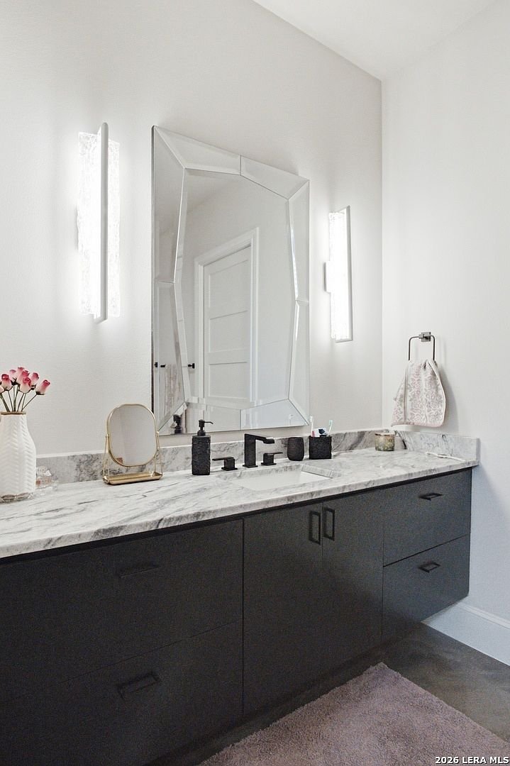 Secondary bath vanity